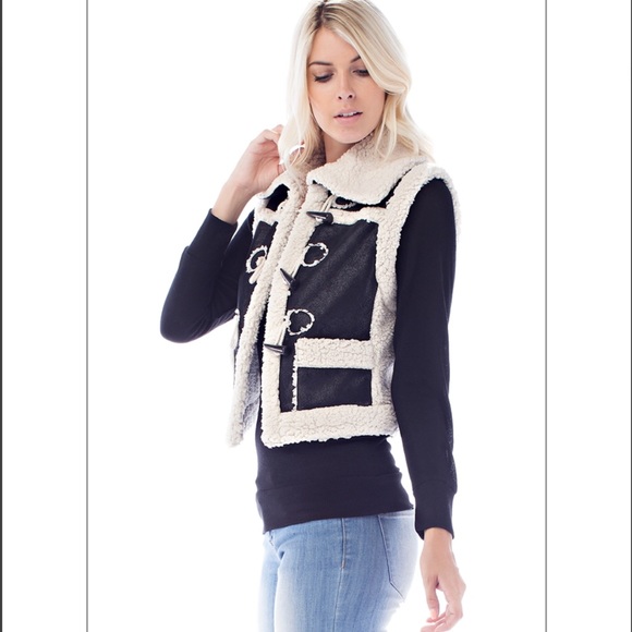 ✨Black Suede & Cream Faux Shearling Vest✨ - Picture 3 of 6